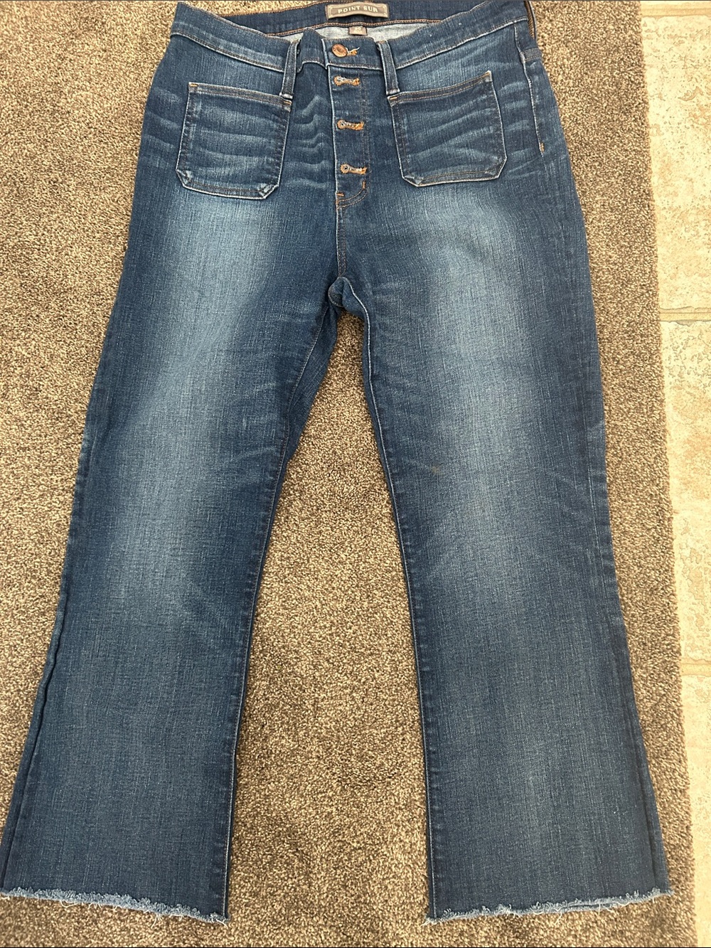 High-Rise Flared Women's Jeans in Medium Blue Wash